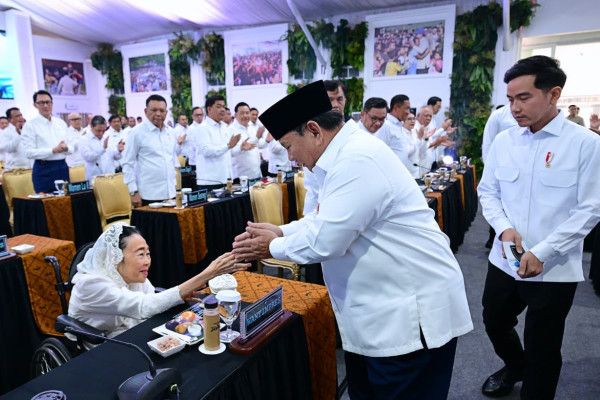 Gebrakan Dua Tahun Pemerintahan: Prabowo Perintahkan Usut Tuntas Karhutla Tanpa Kompromi